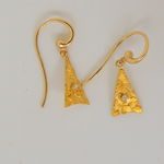 Ear rings with overlayed natural gold and set with diamonds